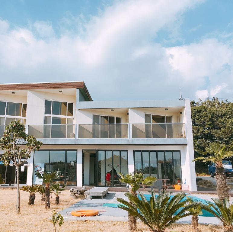 New Heaven Jeju Villa Seogwipo Exterior photo
