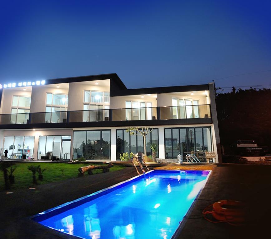 New Heaven Jeju Villa Seogwipo Exterior photo