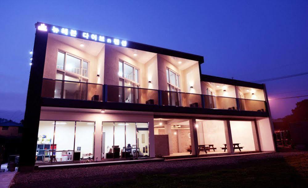 New Heaven Jeju Villa Seogwipo Exterior photo